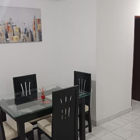 Aranjuez Apartment กูกูตา ภายนอก รูปภาพ