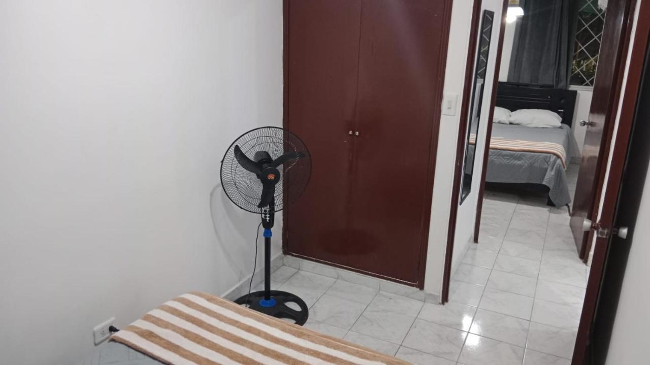 Aranjuez Apartment กูกูตา ภายนอก รูปภาพ